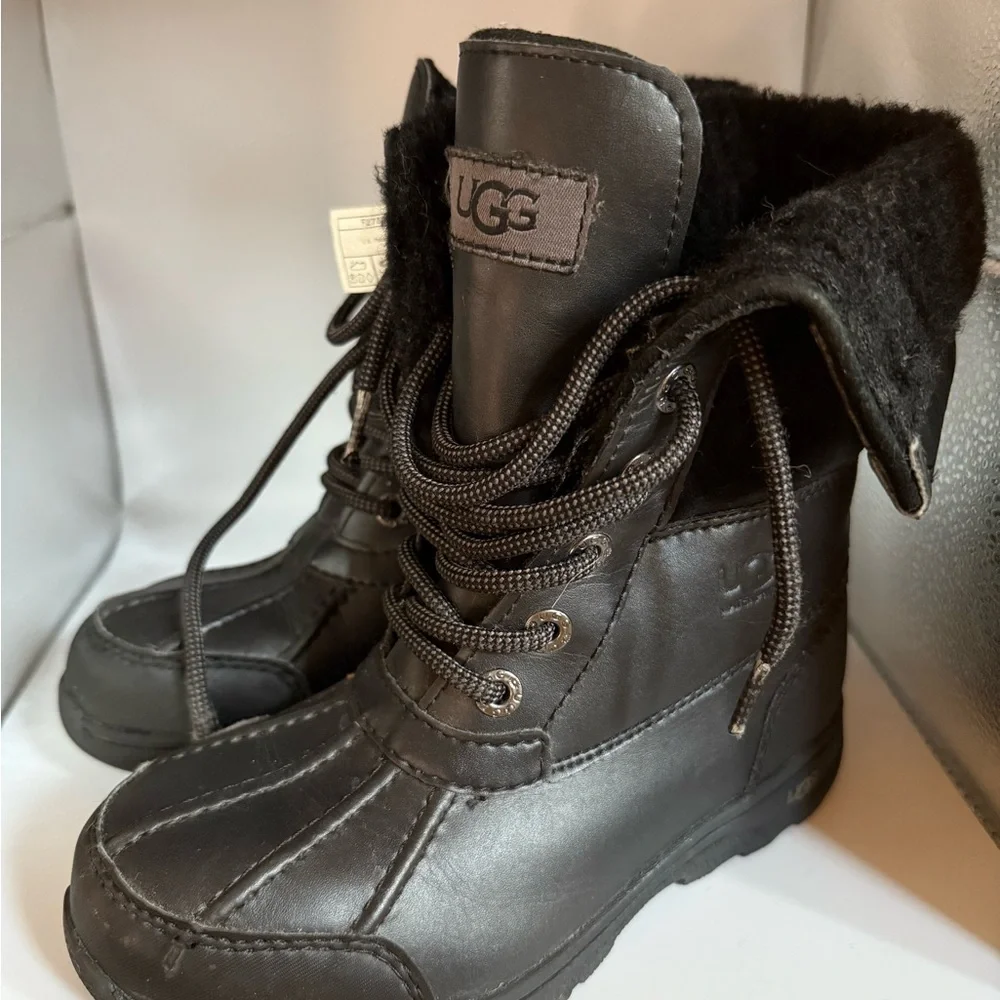 UGG Butte Black Leather Lace-Up Boots - Picture 3 of 6